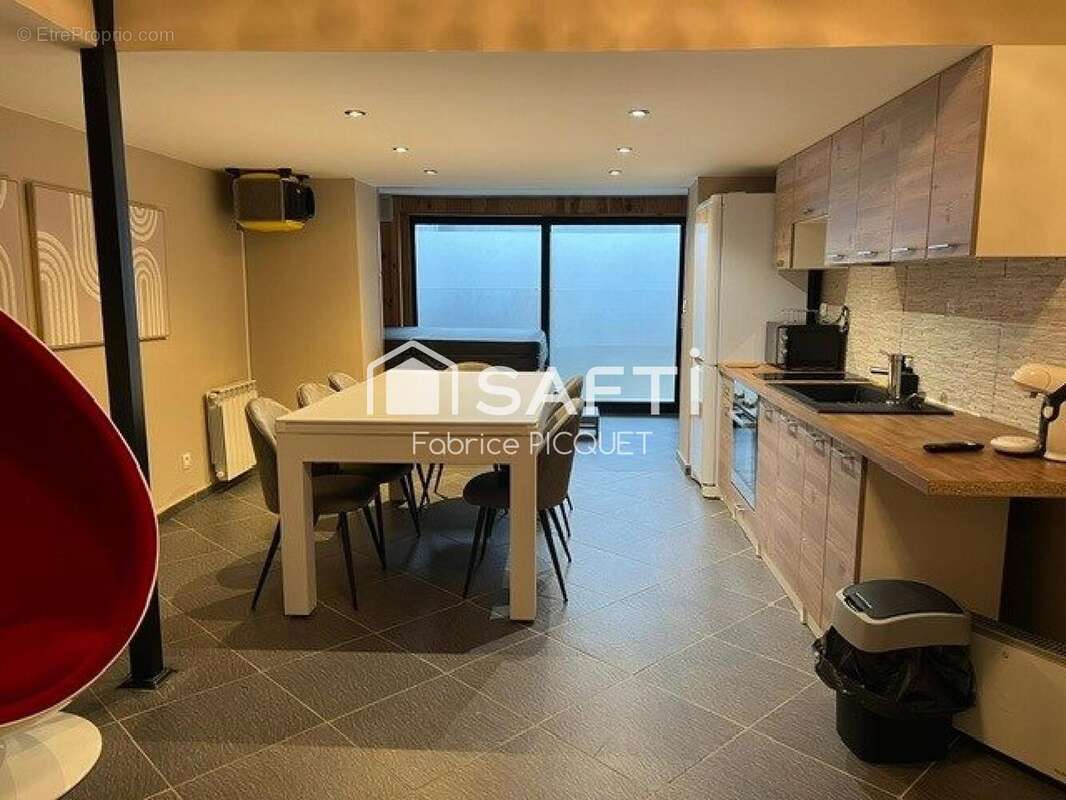 Appartement 428 m² à Valenciennes  - photo 4