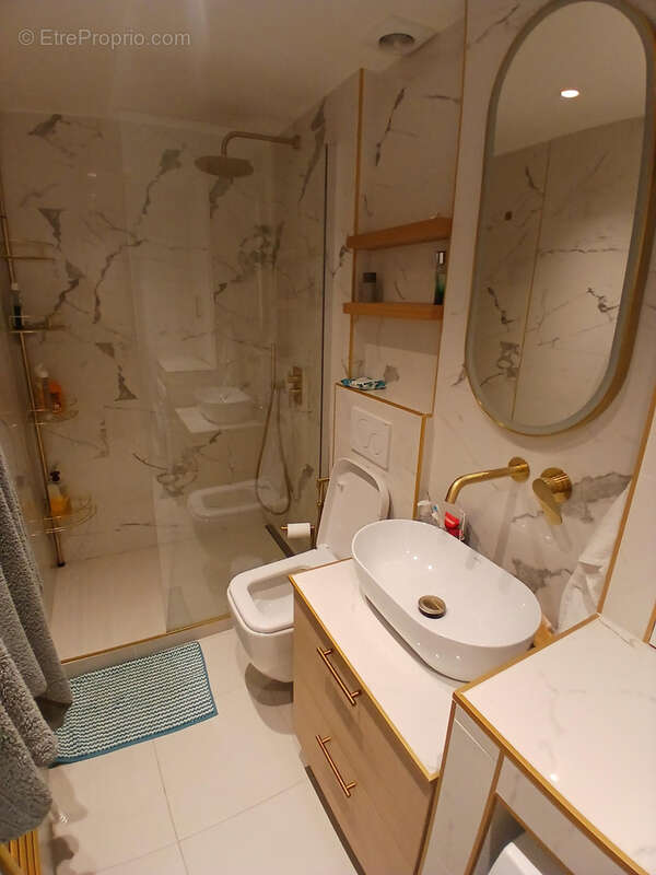 Appartement à PARIS-11E