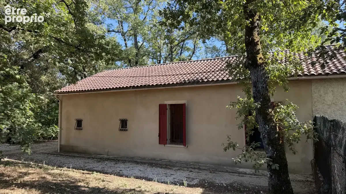 Maison des années 30 à fort potentiel d'agrandissement - Nans-les-Pins - photo 31