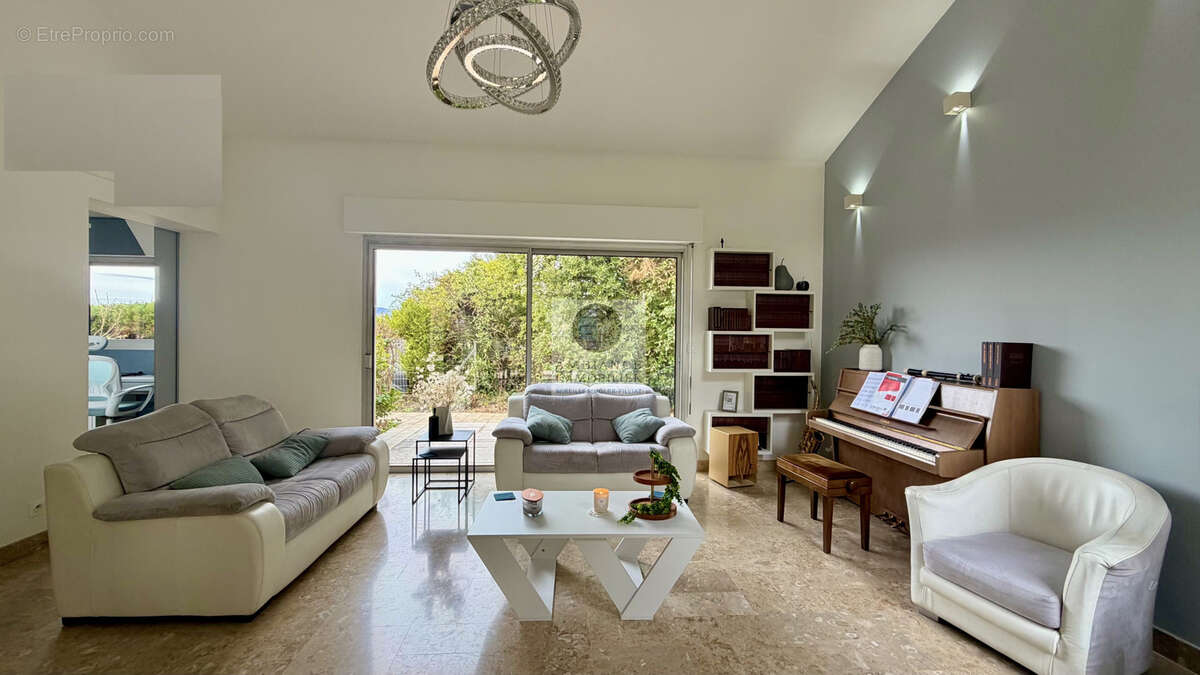 Maison à LORIOL-SUR-DROME