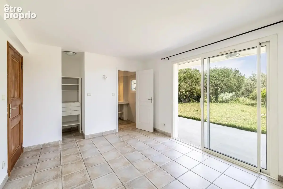 Nice - Gairaut - Propriété 8 pièces de 290m², sur 2294m² de terrain avec piscine et vues panoramiques mer - photo 7