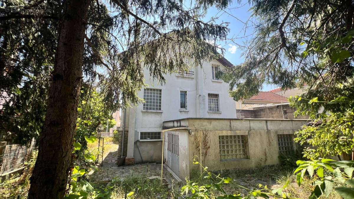 Maison à LES PAVILLONS-SOUS-BOIS