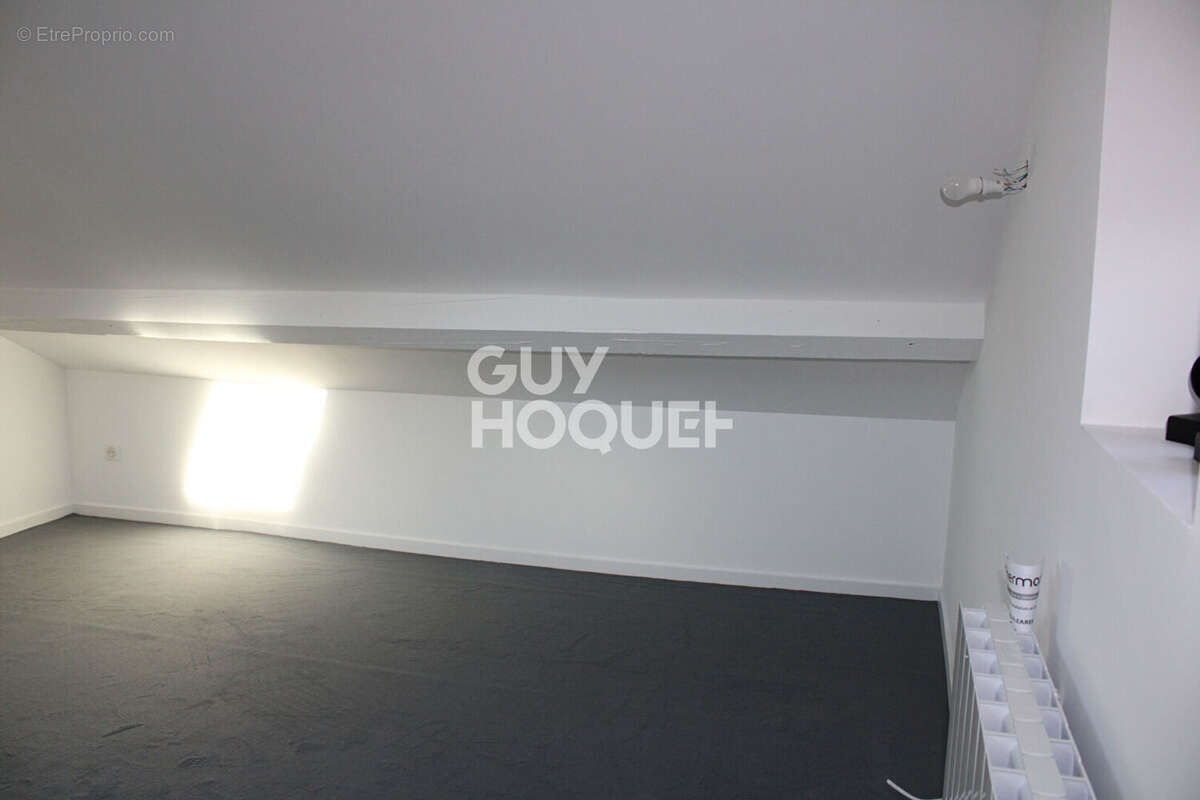 Maison à CELLES-SUR-DUROLLE