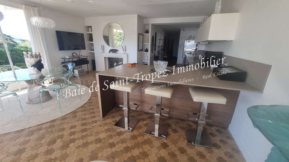 Appartement à SAINT-TROPEZ