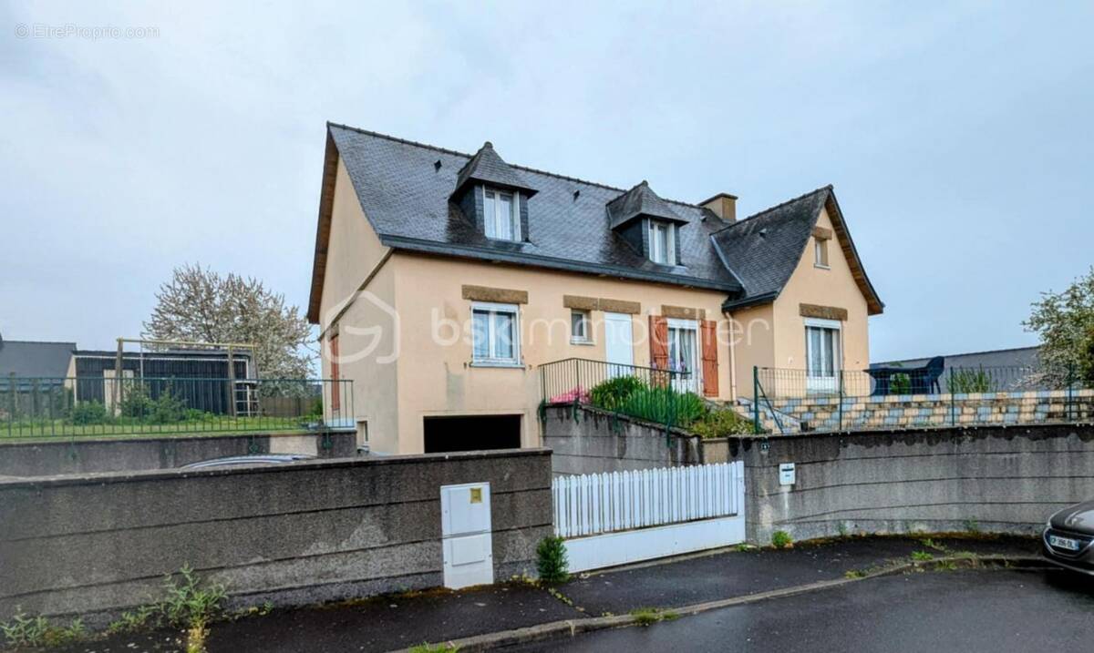 Maison à PLEINE-FOUGERES