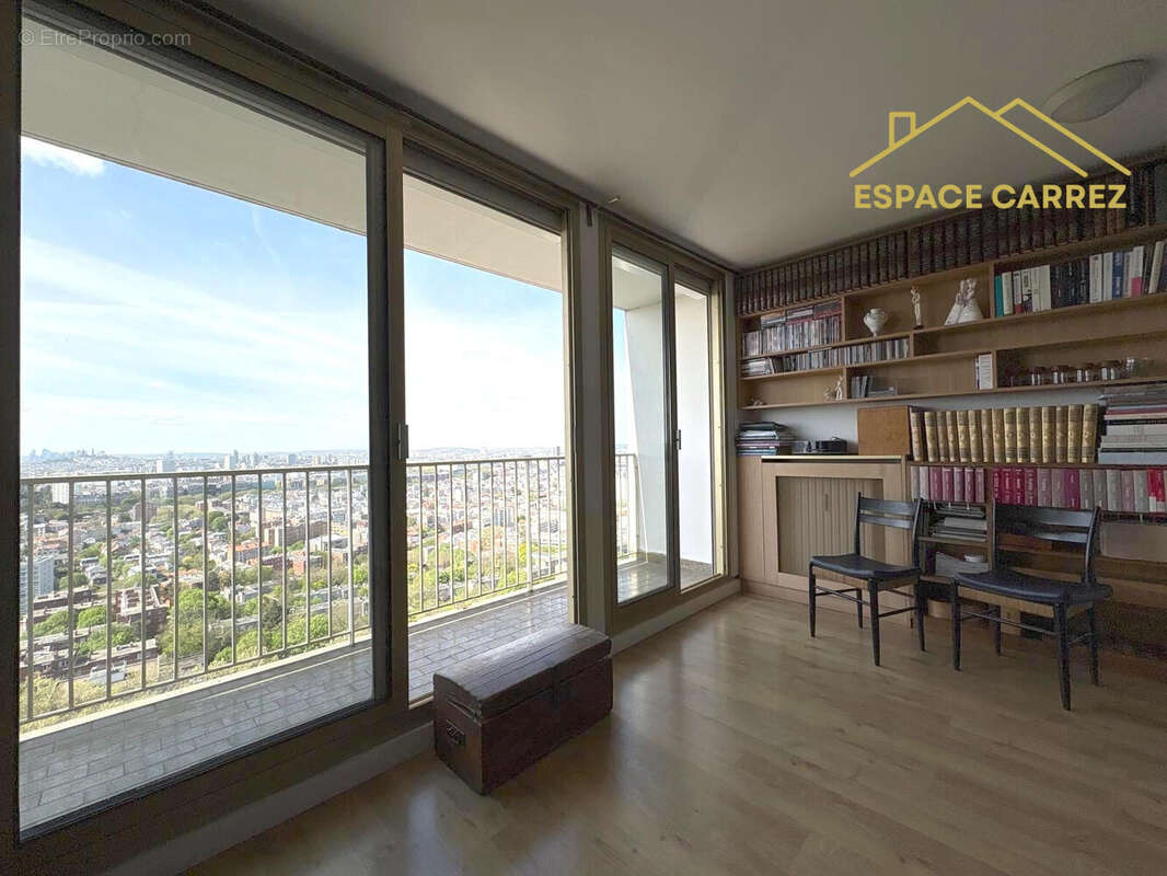 Appartement à LES LILAS