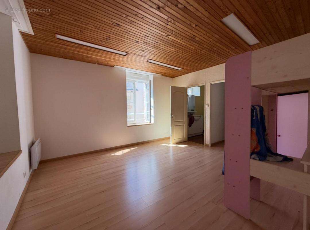 Maison à MALESTROIT