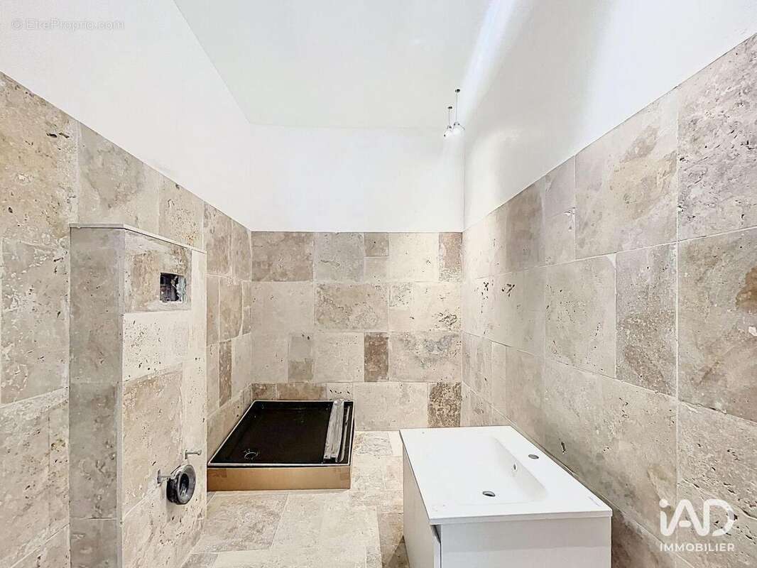 Photo 9 - Commerce à CANNES