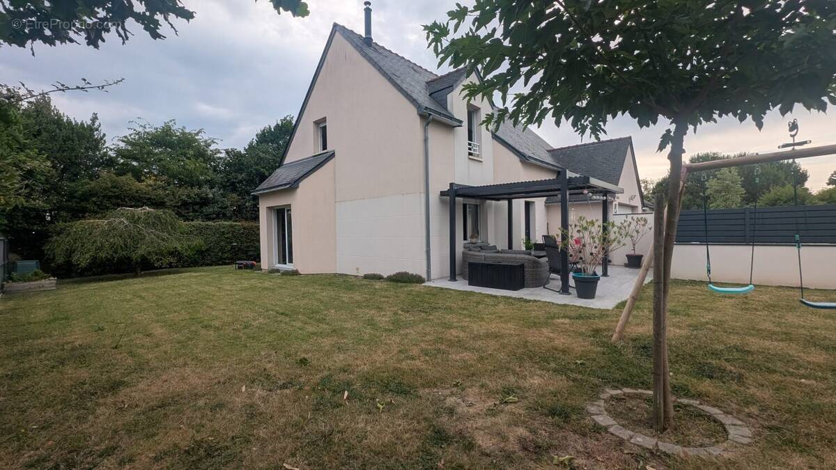 Maison à SAINT-JEAN-DE-LINIERES