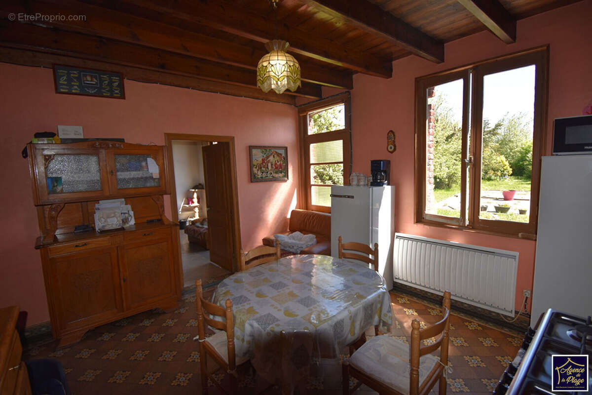 Maison à SAINT-OMER-CAPELLE