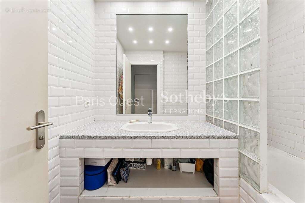 Appartement à NEUILLY-SUR-SEINE
