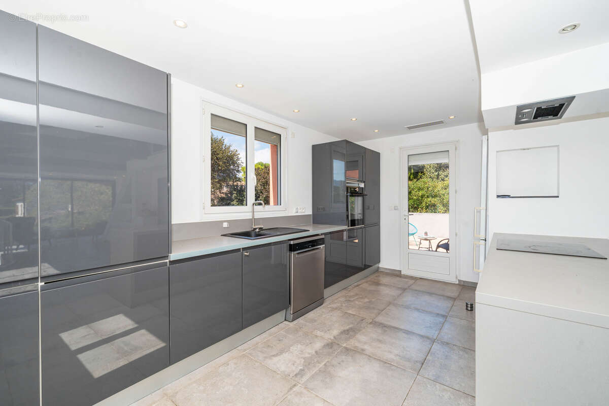 Maison à VILLENEUVE-LOUBET