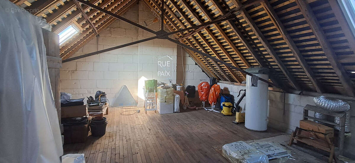 Maison à SAINT-GENEST-D&#039;AMBIERE