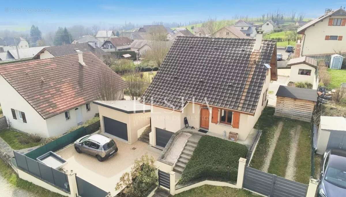 Maison à VALLIERES
