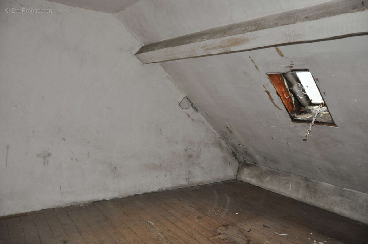 Maison à JALIGNY-SUR-BESBRE