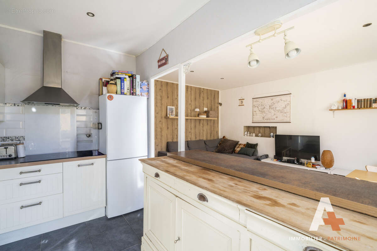 Appartement à MARSEILLE-5E