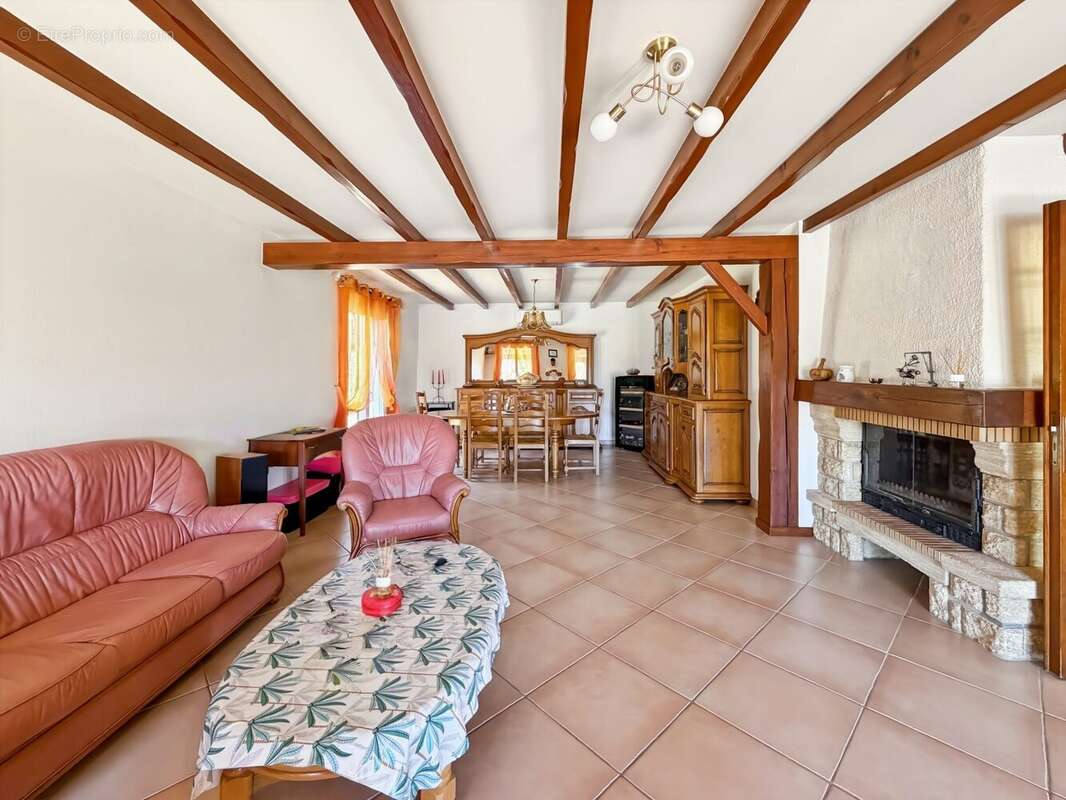 Maison 134 m² à Saint-Lys  - photo 3
