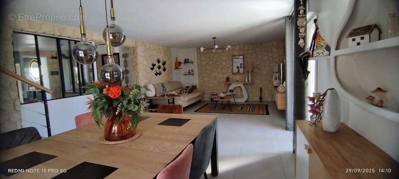 LUNEL NORD, Villa individuelle R+1, 132 M2 SH 3 chambres, séjour, cuisine, garage sur 339M2 terrain - photo 7