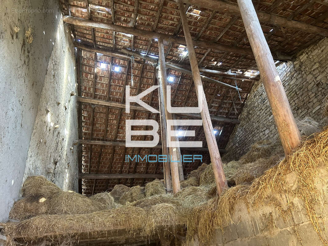 À vendre   Ensemble immobilier avec maison et 3 granges à rénover   Morville-sur-Nied - photo 7