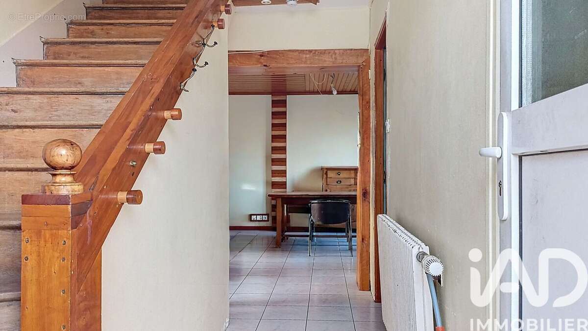 Maison 89 m² à Breteniere  - photo 4
