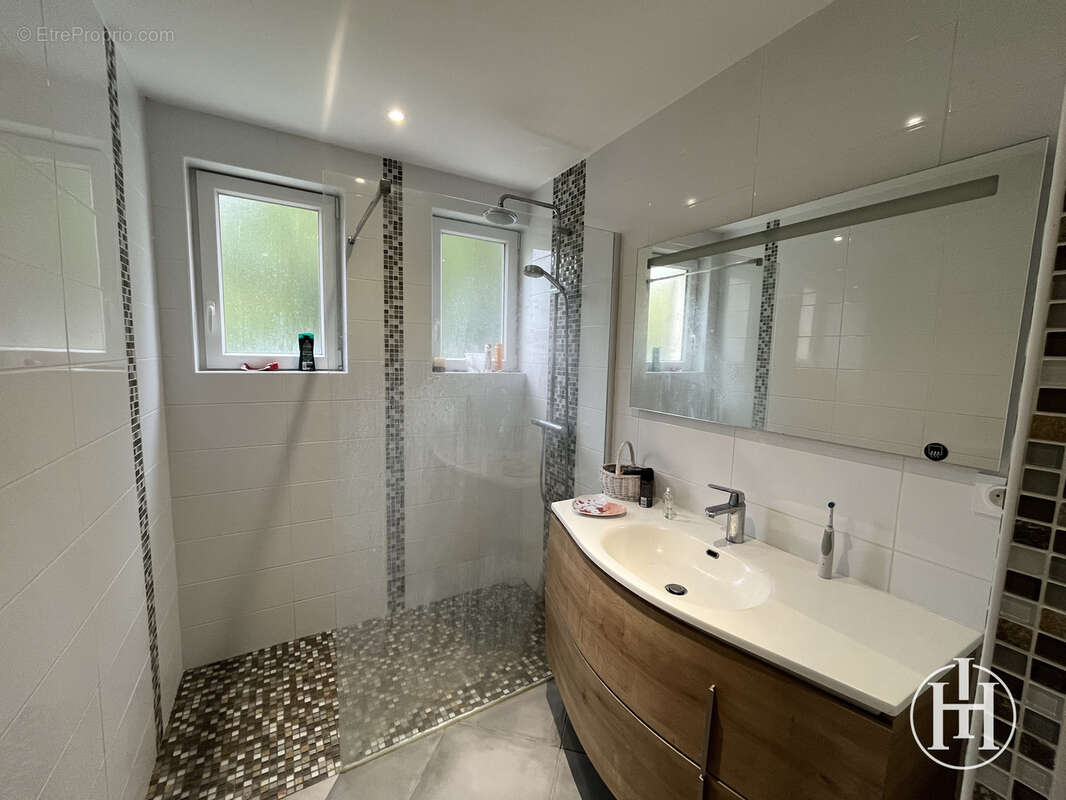 Maison à SAINT-LOUP-DES-CHAUMES