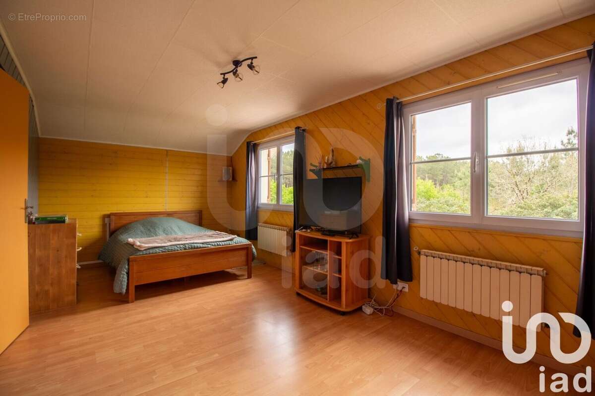 Photo 5 - Maison à SAINT-JULIEN-EN-BORN