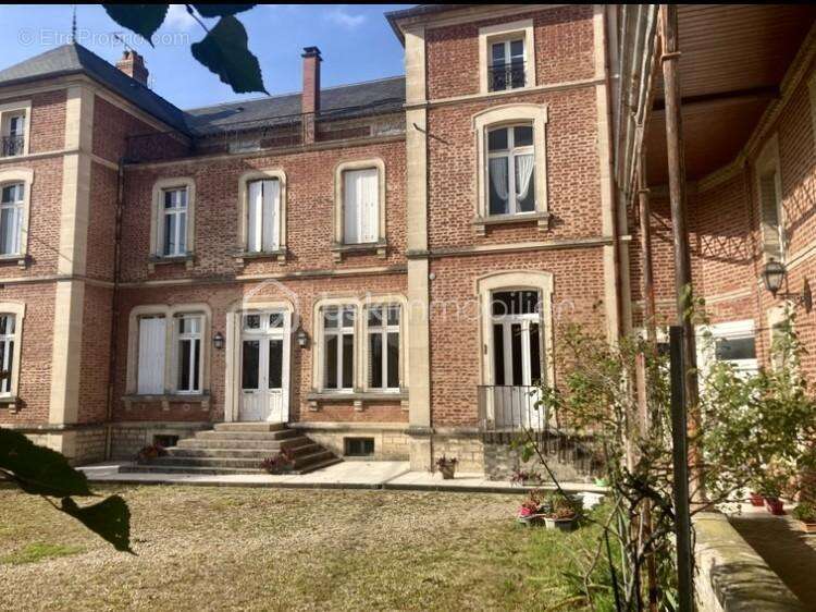 Maison à ECLARON-BRAUCOURT-SAINTE-LIVIERE