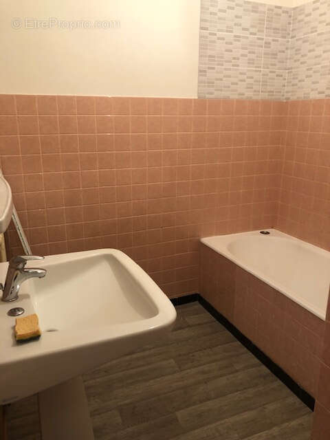 Canclaux  T1 AVEC PLACE DE PKG 7eme étage - photo 5