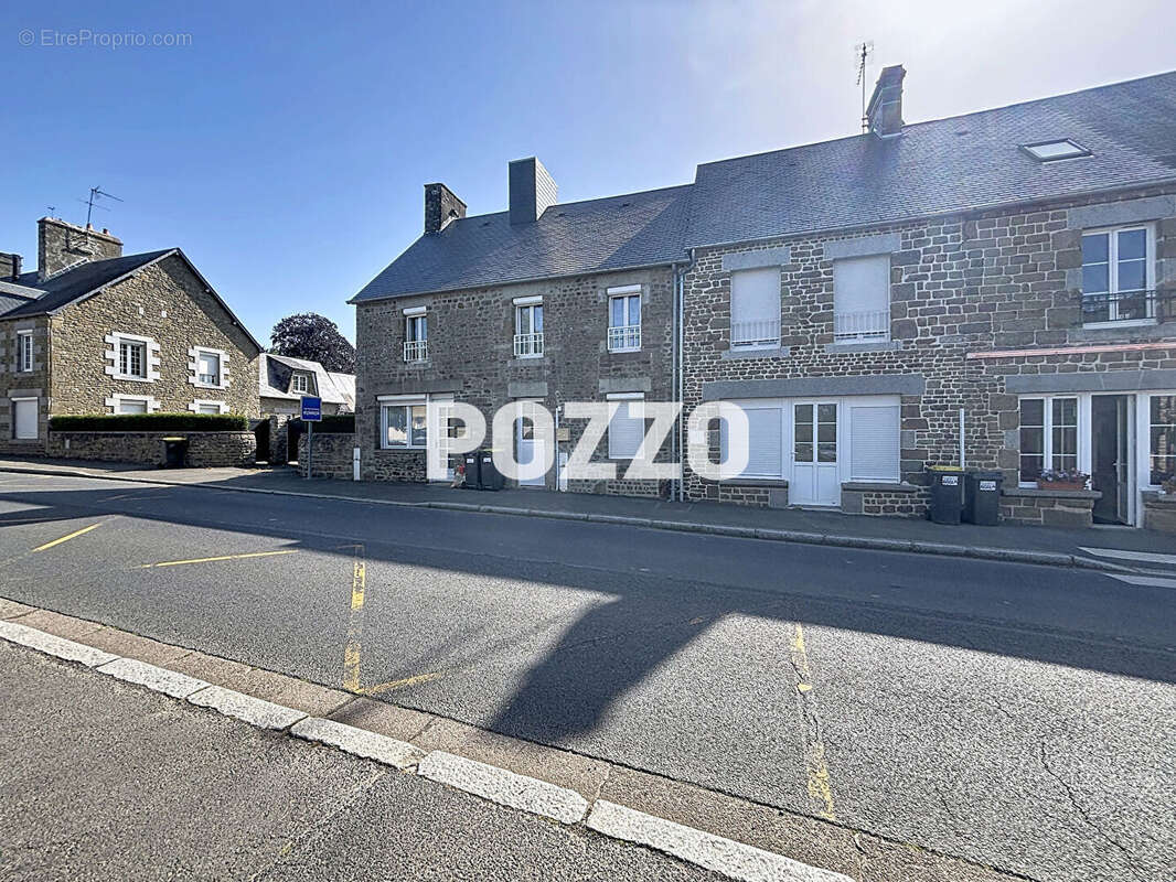 Maison à DOMJEAN