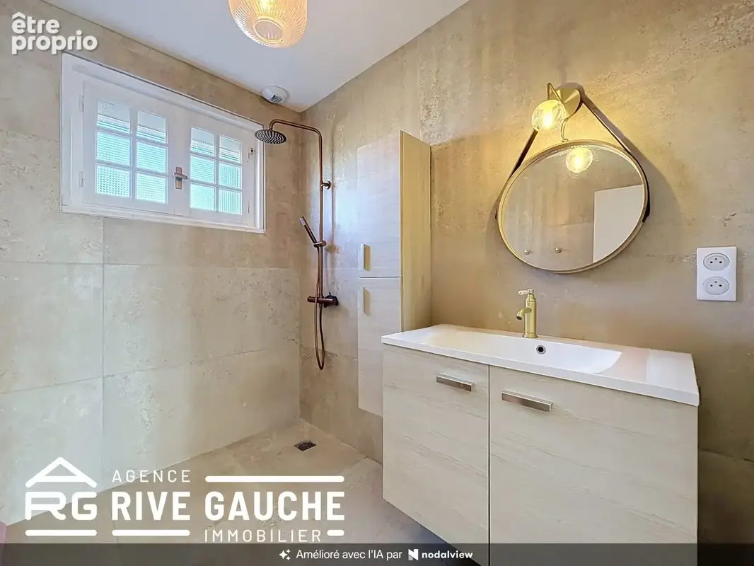 ANJOU   Maison rénovée avec magnifique terrain   250 000 € - photo 12