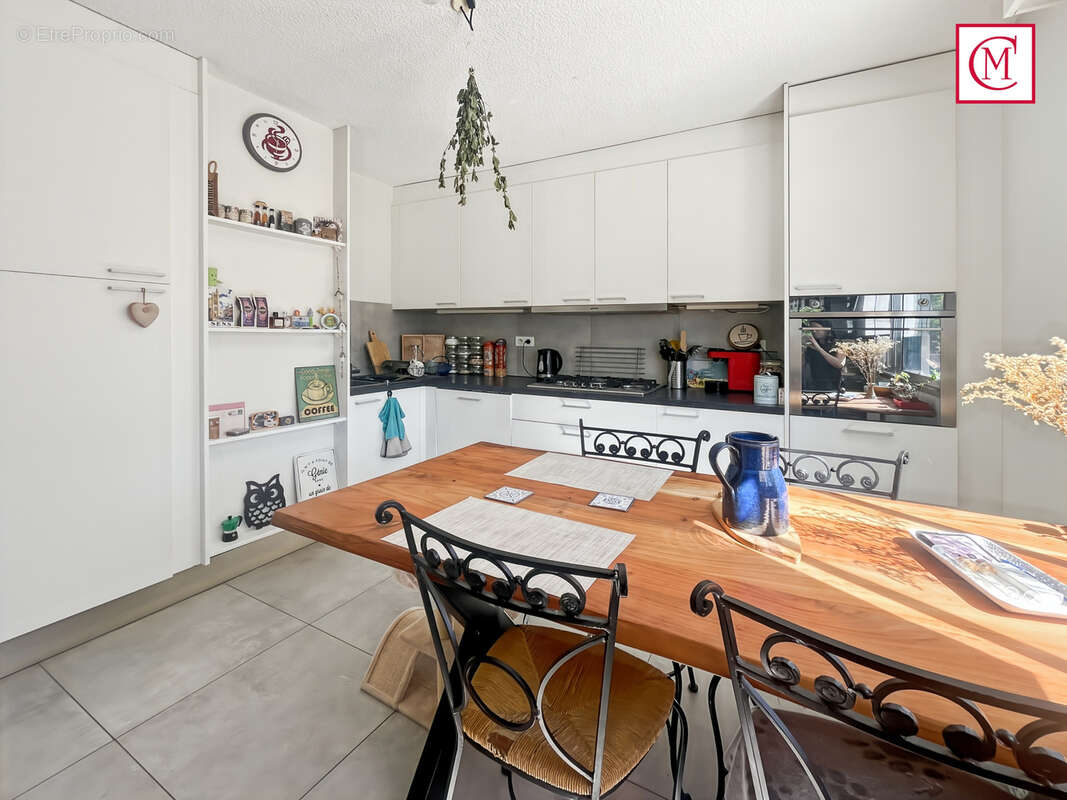 Appartement à MEYLAN