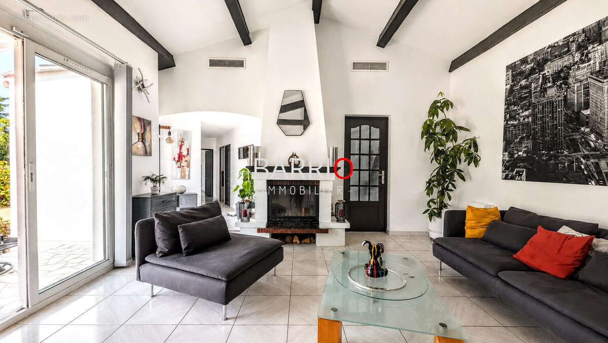 Maison 150 m² à Laroque-Des-Alberes  - photo 7