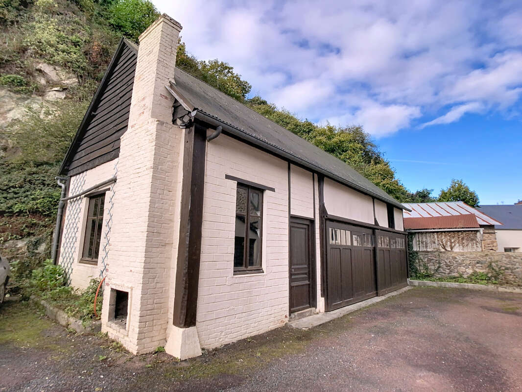 Maison à PONT-HEBERT