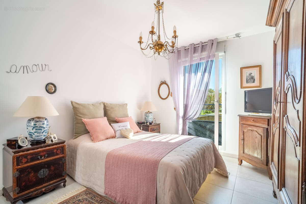 Appartement à SIX-FOURS-LES-PLAGES