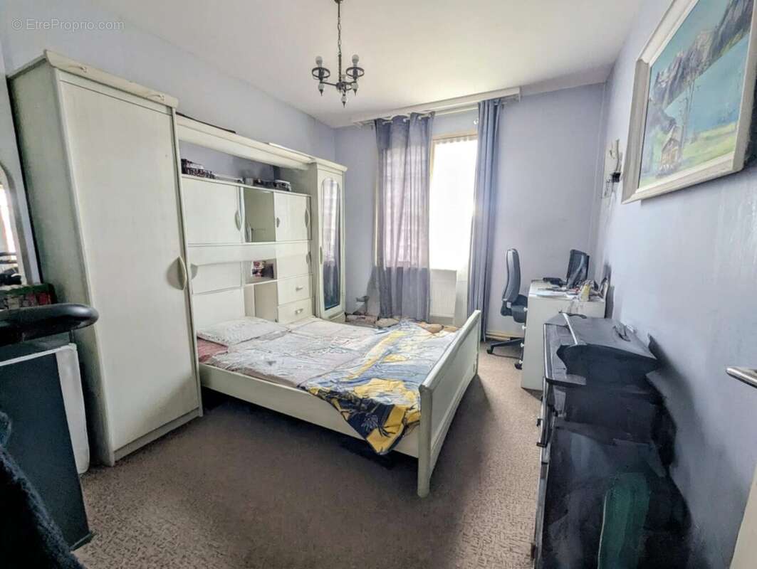 Chambre 1-R+1 - Maison à LA REOLE