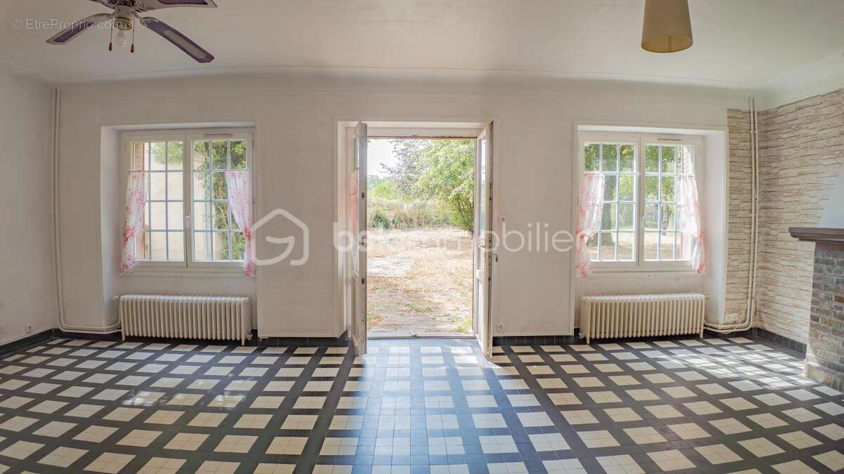 Surprenante maison de caractère à rafraîchir pour un projet familial ou professionnel - photo 7