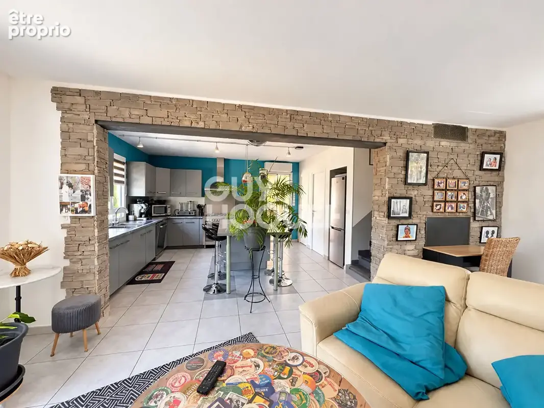 LUZINAY Maison individuelle  au coeur du village - photo 6