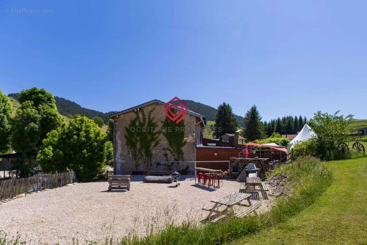 Maison à COMUS