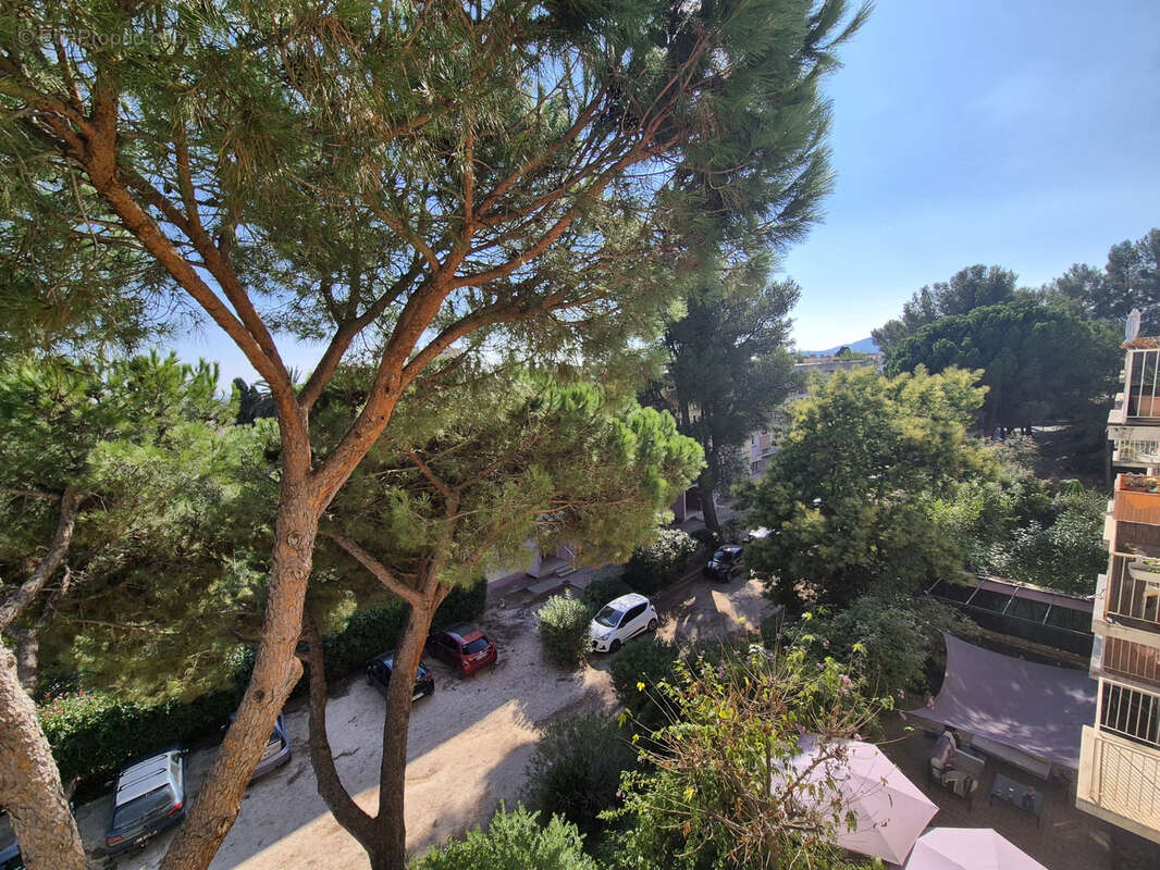 Appartement à HYERES