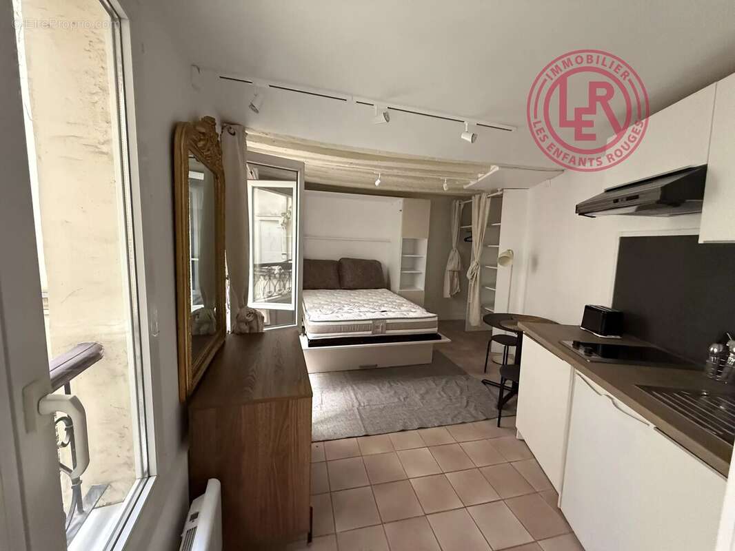 Appartement à PARIS-3E