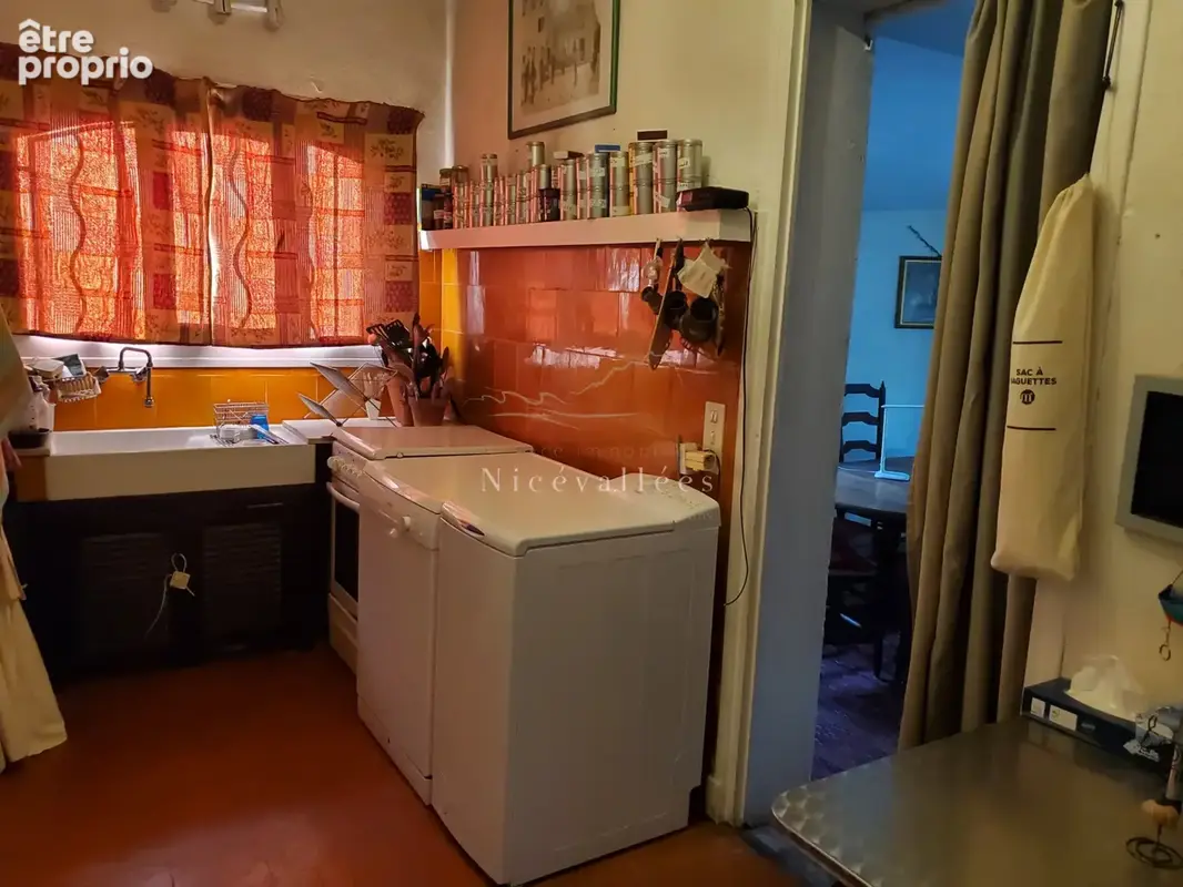 Villa 8 pièces sur 2330 m2 de terrain - photo 12