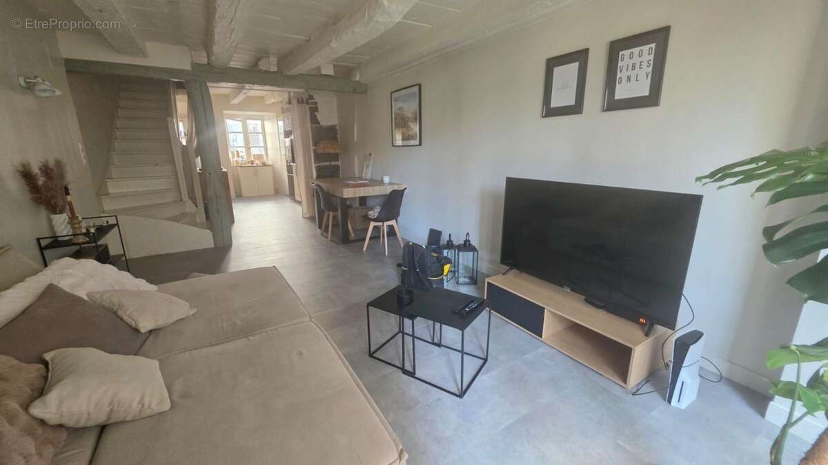 Maison 3 m² à Mauriac  - photo 2