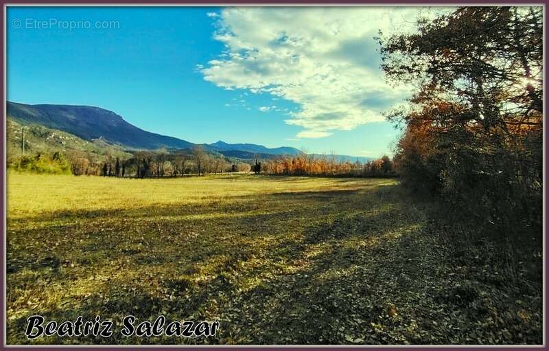 Terrain à MEZEL
