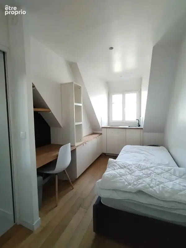 Exclusivité - Victor Hugo -  Studio 14.27m². Bon état. - photo 1