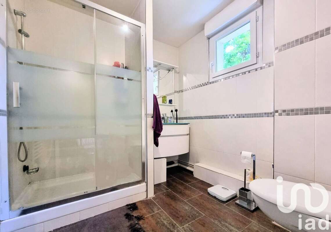 Photo 9 - Maison à VILLEMOMBLE