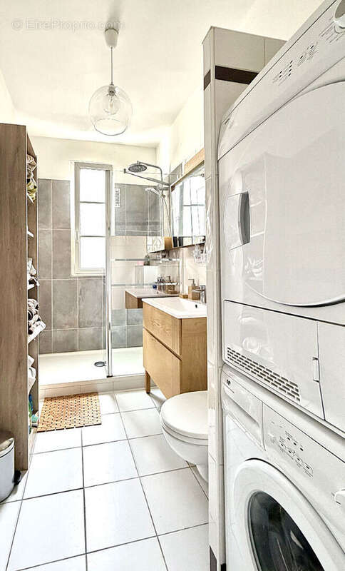 Appartement à LEVALLOIS-PERRET