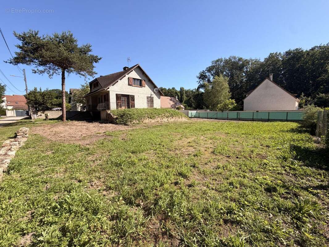 Maison à ANGERVILLIERS