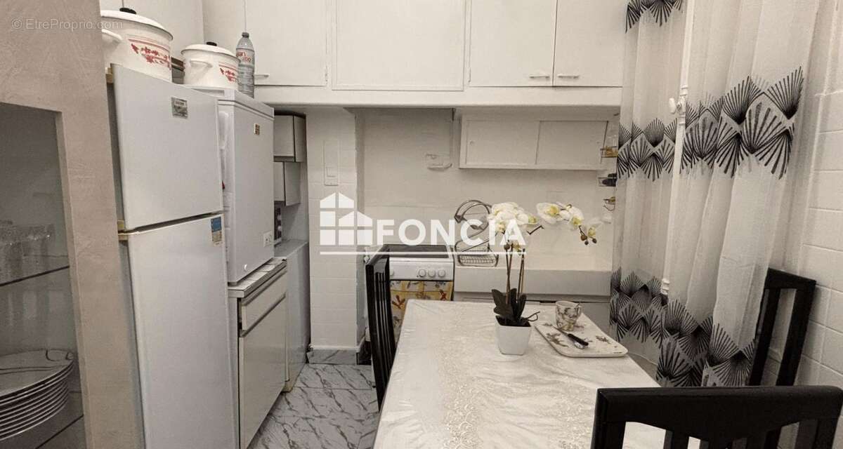 Appartement à MARSEILLE-3E