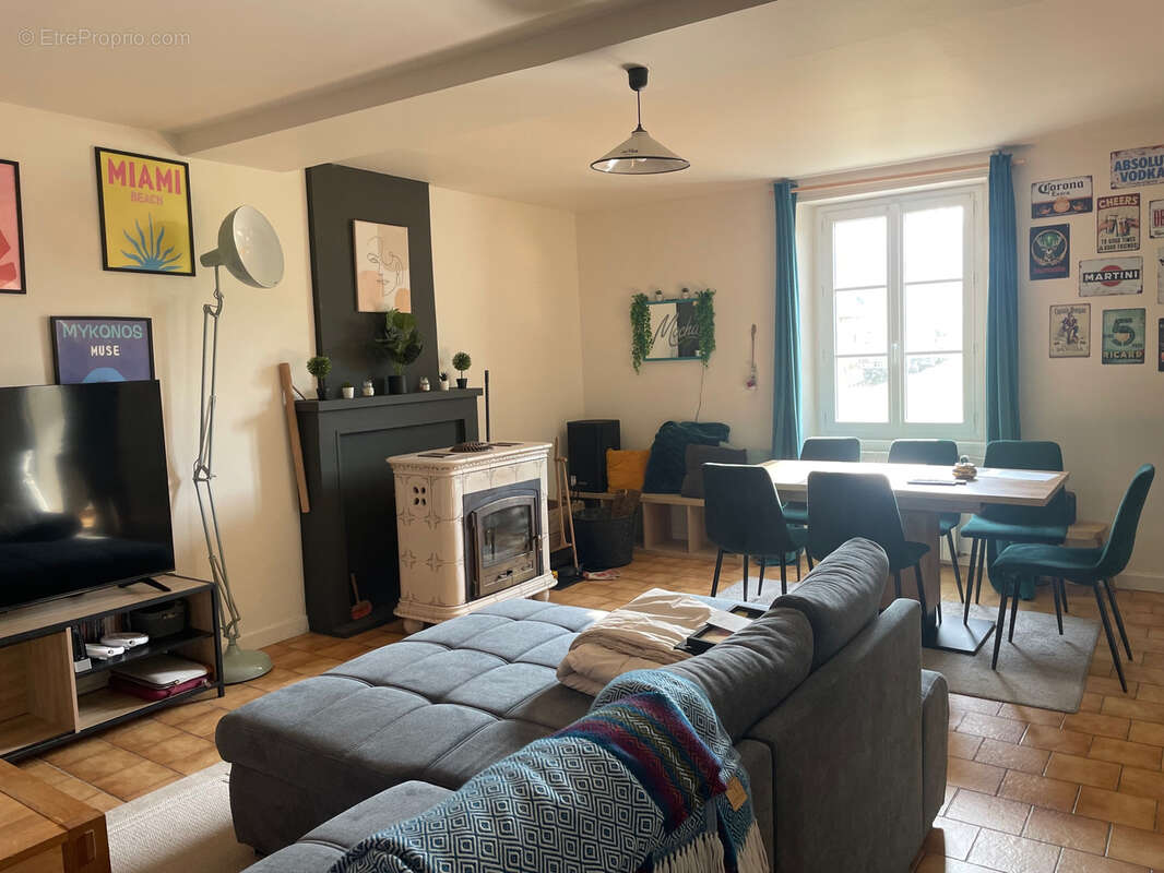 Appartement à CONDEAU