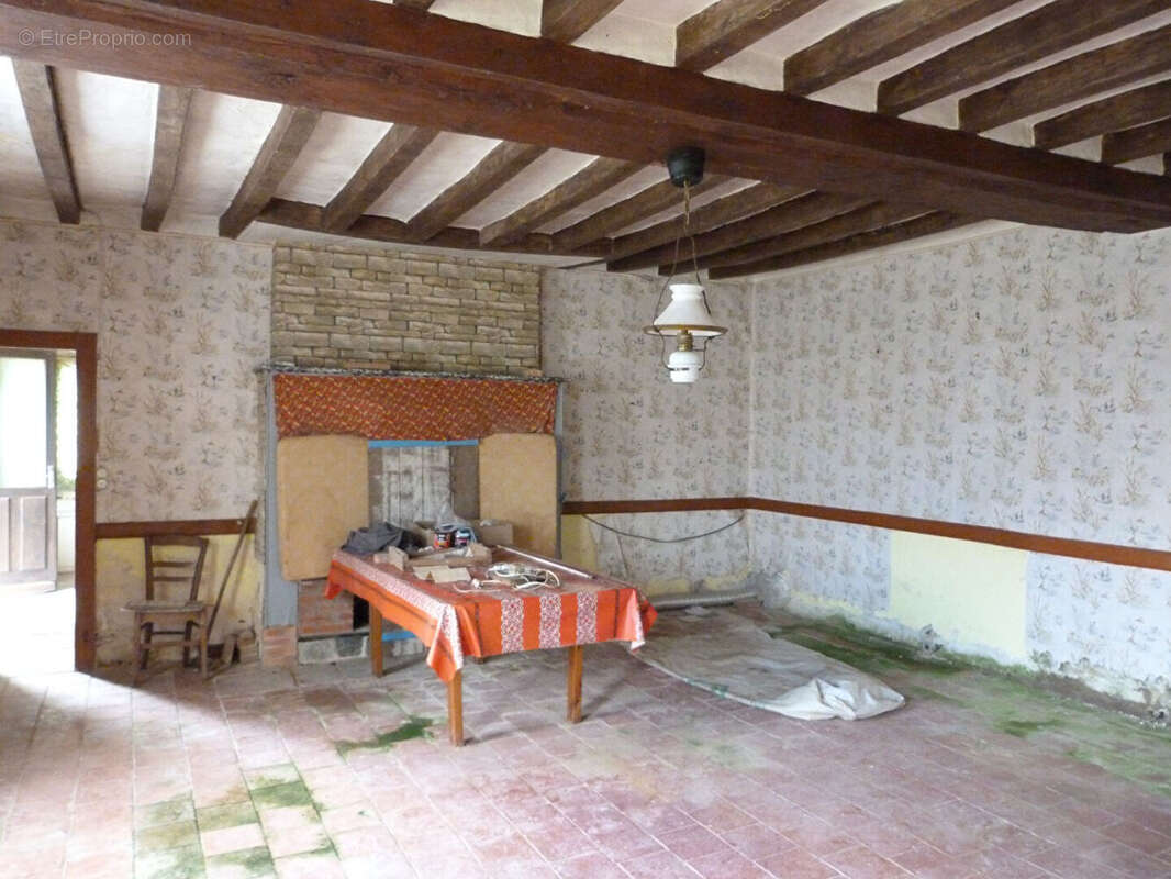 Maison à COSSE-LE-VIVIEN